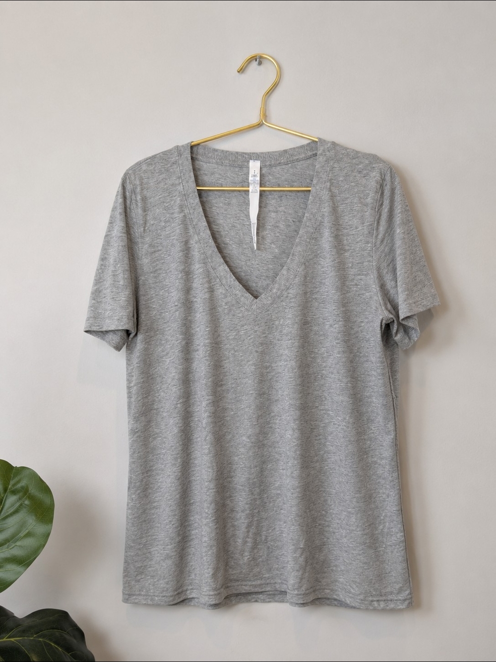 Lululemon Women's Love Tee Short- Heather Gray